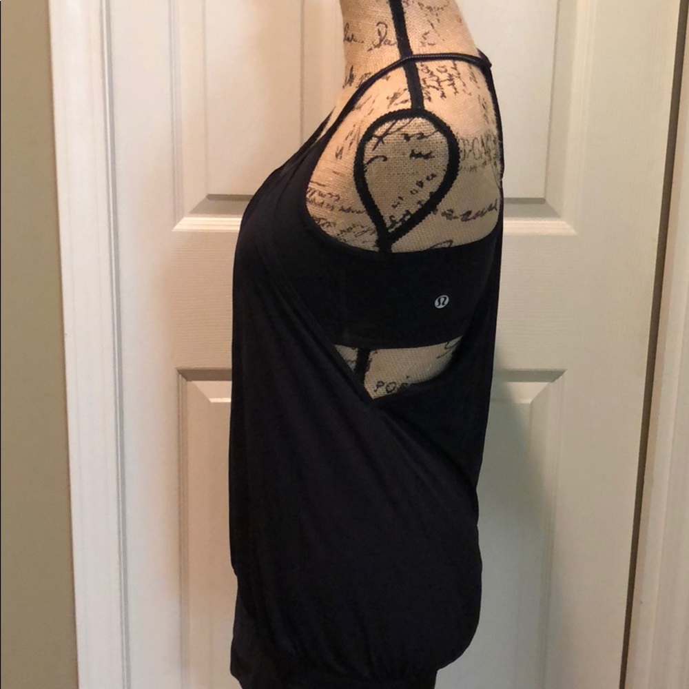 Lululemon size 6 tank. Black. EUC!